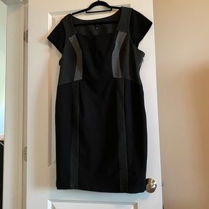 6th & Lane Black with Gray striping Dress Size 20
